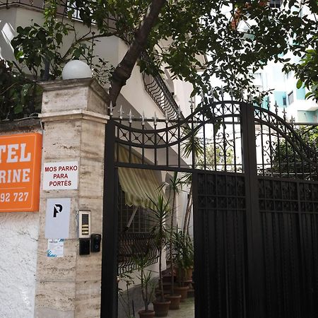 Mandarine Hostel Тирана Екстериор снимка