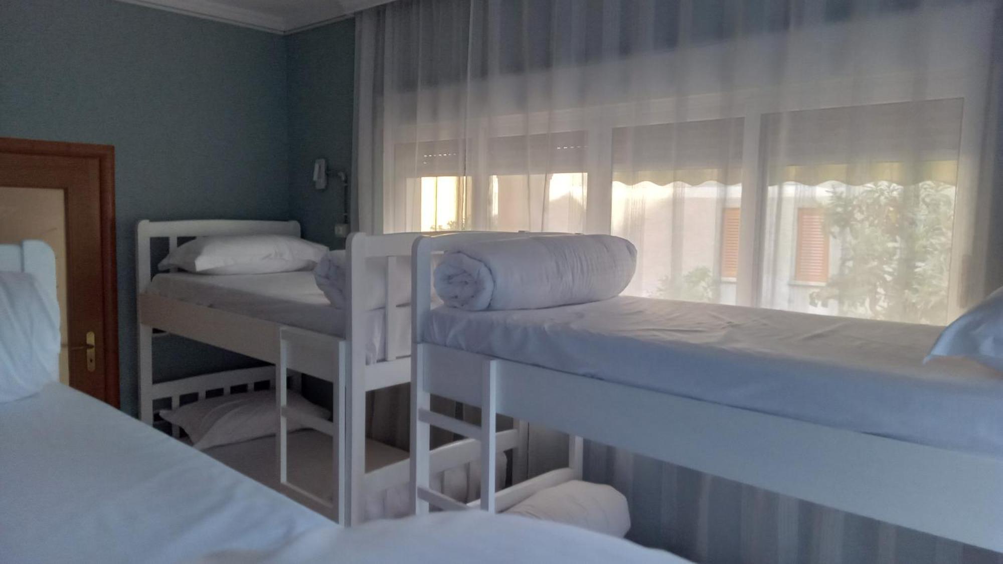 Mandarine Hostel Тирана Екстериор снимка