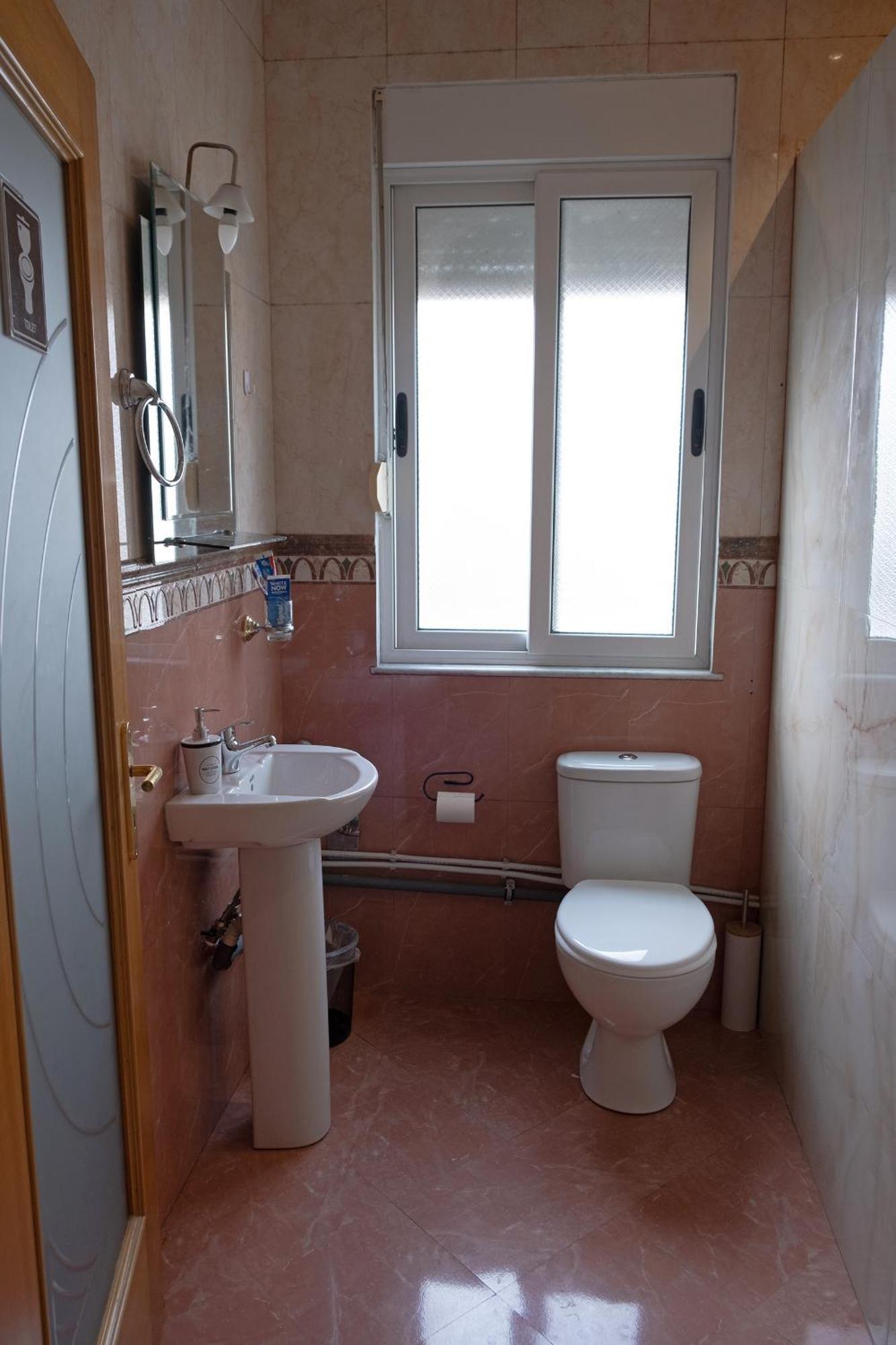 Mandarine Hostel Тирана Екстериор снимка