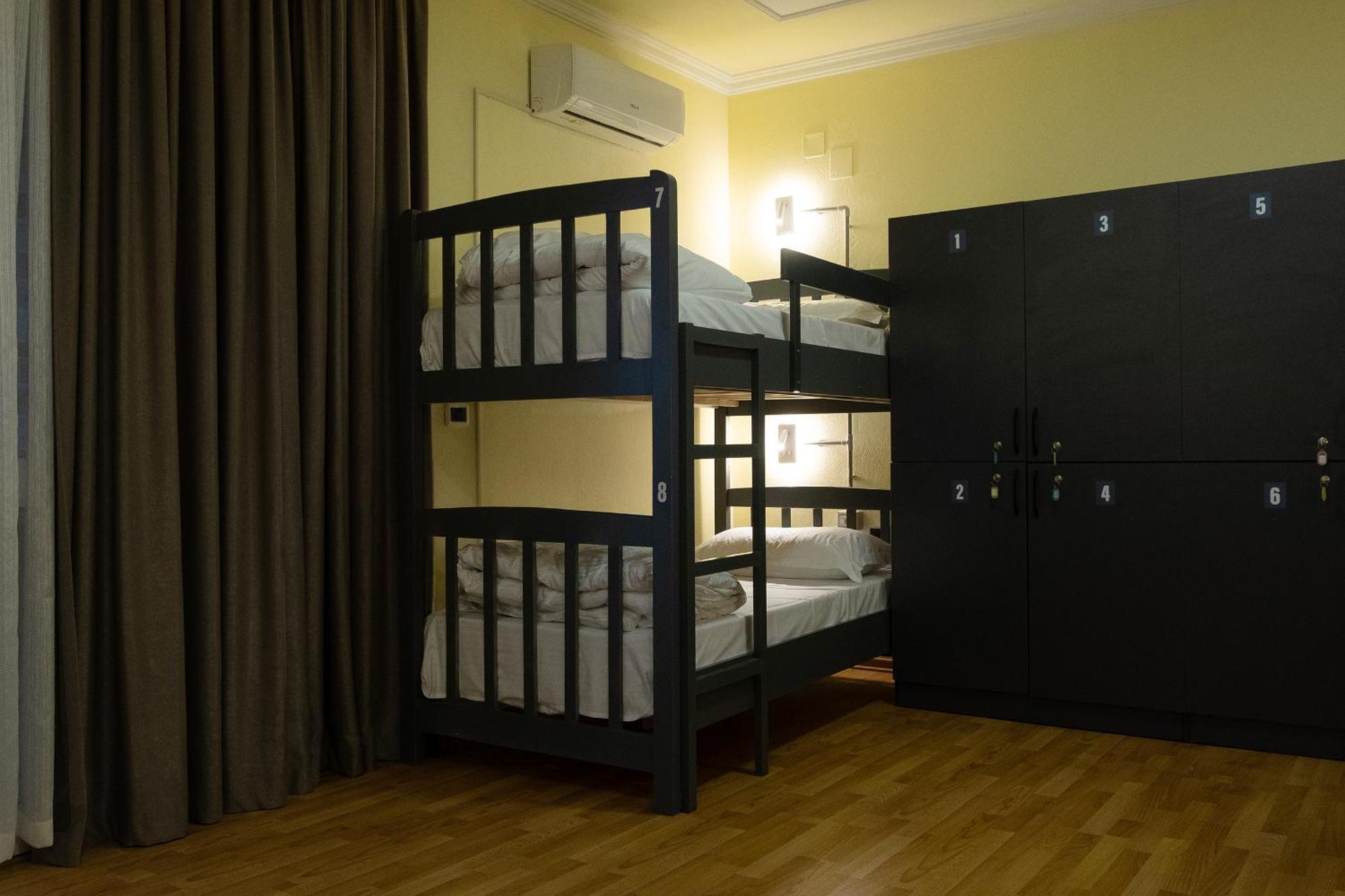 Mandarine Hostel Тирана Екстериор снимка