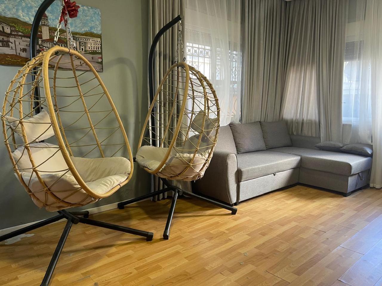 Mandarine Hostel Тирана Екстериор снимка