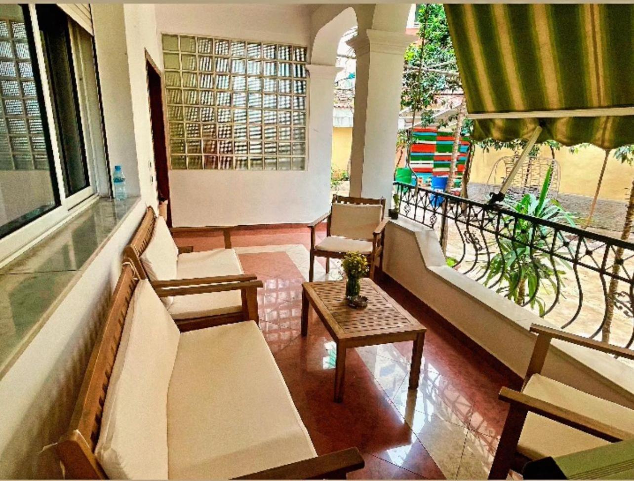 Mandarine Hostel Тирана Екстериор снимка